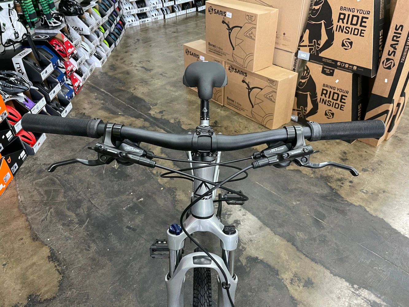 Fuji Traverse 1.3 - Gray 2022 5 Fuji Traverse 1.3 - Gray 2022 - Image 3