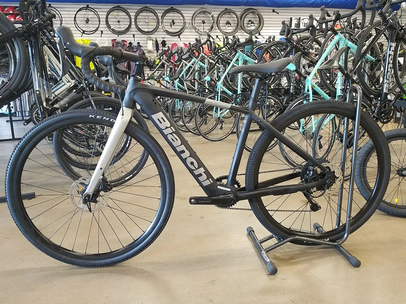 Bianchi E-Impulso All Road 2022 4 Bianchi E-Impulso All Road 2022 - Image 2