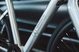 N+ Mercedes-AMG F1 Team Mercedes-Benz Mercedes Formula E Team Silver Arrows Sport EBike 2022 7 N+ Mercedes-AMG F1 Team Mercedes-Benz Mercedes Formula E Team Silver Arrows Sport EBike 2022 - Image 5