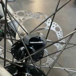 Cannondale Treadwell 2 LTD Raw 2022 -Aventon Shop 255vGLpP5fEbBJH1OgR3PRucg