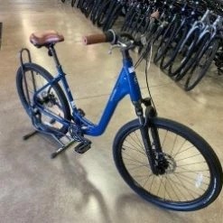 Cannondale Adventure 2 Low-Step - Abyss Blue 2022 -Aventon Shop 2n2n3A6cXdxKZuaUg6zIz1a Q