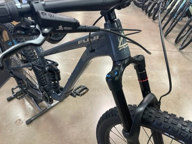 Fuji Rakan 29 LT 1.5 Shimano Deore 1 X 11 - Iron Gray/Sand 2022 10 Fuji Rakan 29 LT 1.5 Shimano Deore 1 X 11 - Iron Gray/Sand 2022 - Image 8