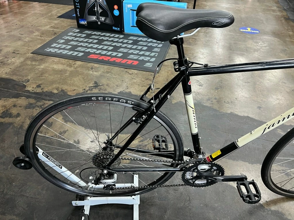 Jamis Coda Shimano Acera 8 Speed - Black 2009 USED 12 Jamis Coda Shimano Acera 8 Speed - Black 2009 USED - Image 10