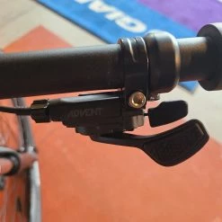 Giant We Ship! Talon 2-GU - Knight Shield 2022 -Aventon Shop 4lkvqOcXWCUQ mGgDDEE7KhYY