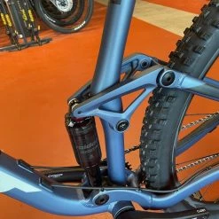 We Ship! Giant Stance 29 2(Crest Fork) - Blue Ashes 2021 -Aventon Shop 5zFVhsxU54Mpab 0fxfLClZUA