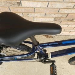 Fuji Traverse 1.5 Blue Hybrid/Gravel Bike 2022 -Aventon Shop 65Ibr4iSnutUW6Jd0XQw8ukmM