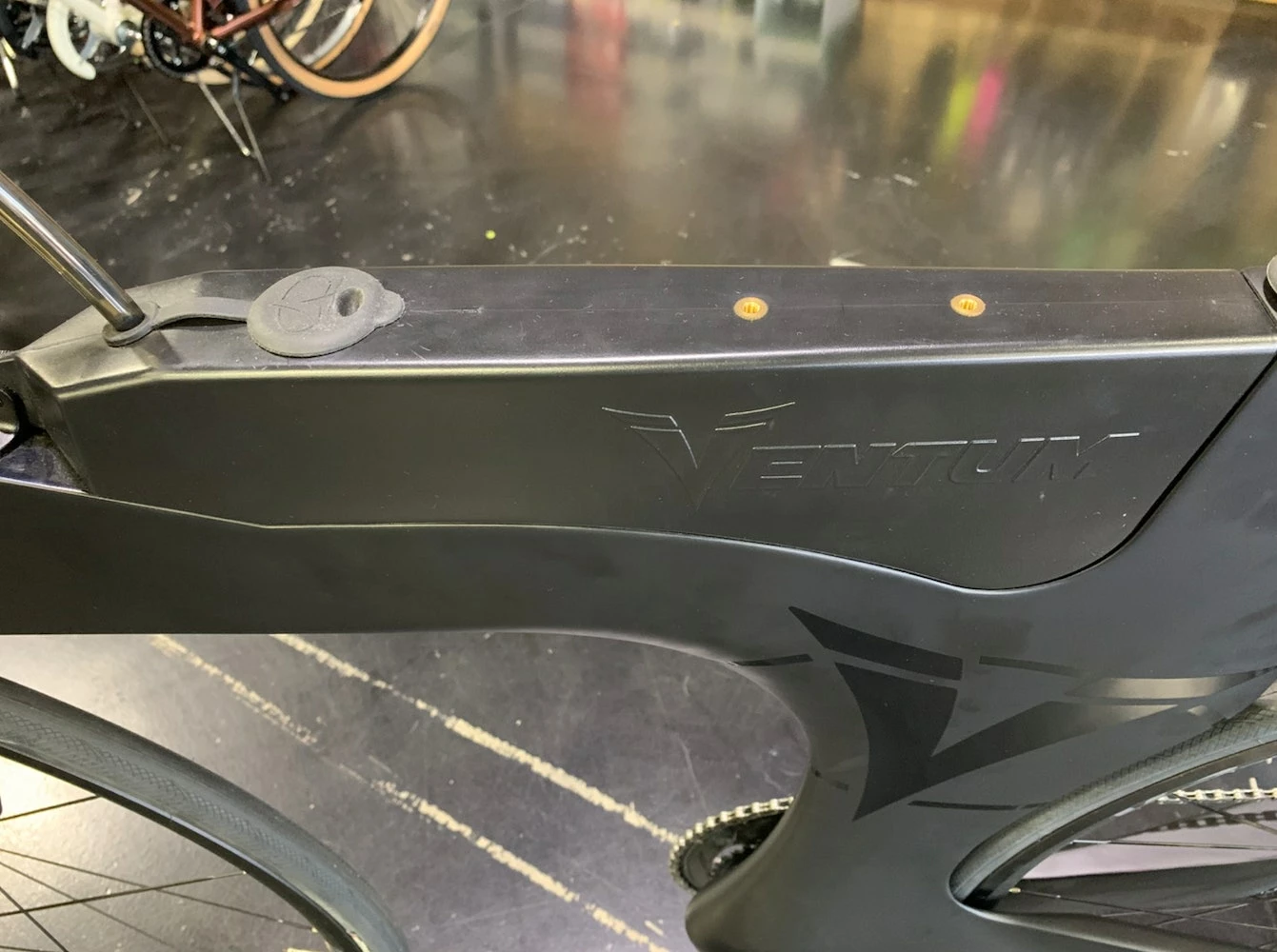 Ventum One Shimano Ultegra Di2 11 Speed - Black 2020 10 Ventum One Shimano Ultegra Di2 11 Speed - Black 2020 - Image 8