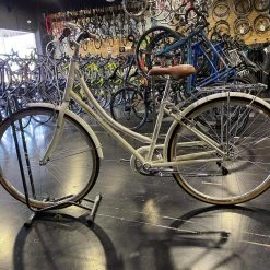 Retrospec Beaumont 7-Speed Step-Thru City Bike - Eggshell 2022 -Aventon Shop 6WH1kx92wgr6 U9s qg6Atdpo