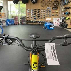 Cannondale Treadwell 3 Remixte Ltd Highlighter 2022 -Aventon Shop 7Yh4o0jPmir9WXHlMA88zFUyA