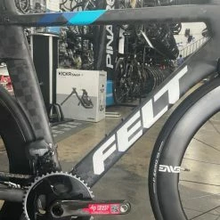 Felt AR FRD Triathlon Sram Force ETap AXS - Matte Textreme 2021 -Aventon Shop ArHI4RkFkf7Y7AJTZJlZYuOE4