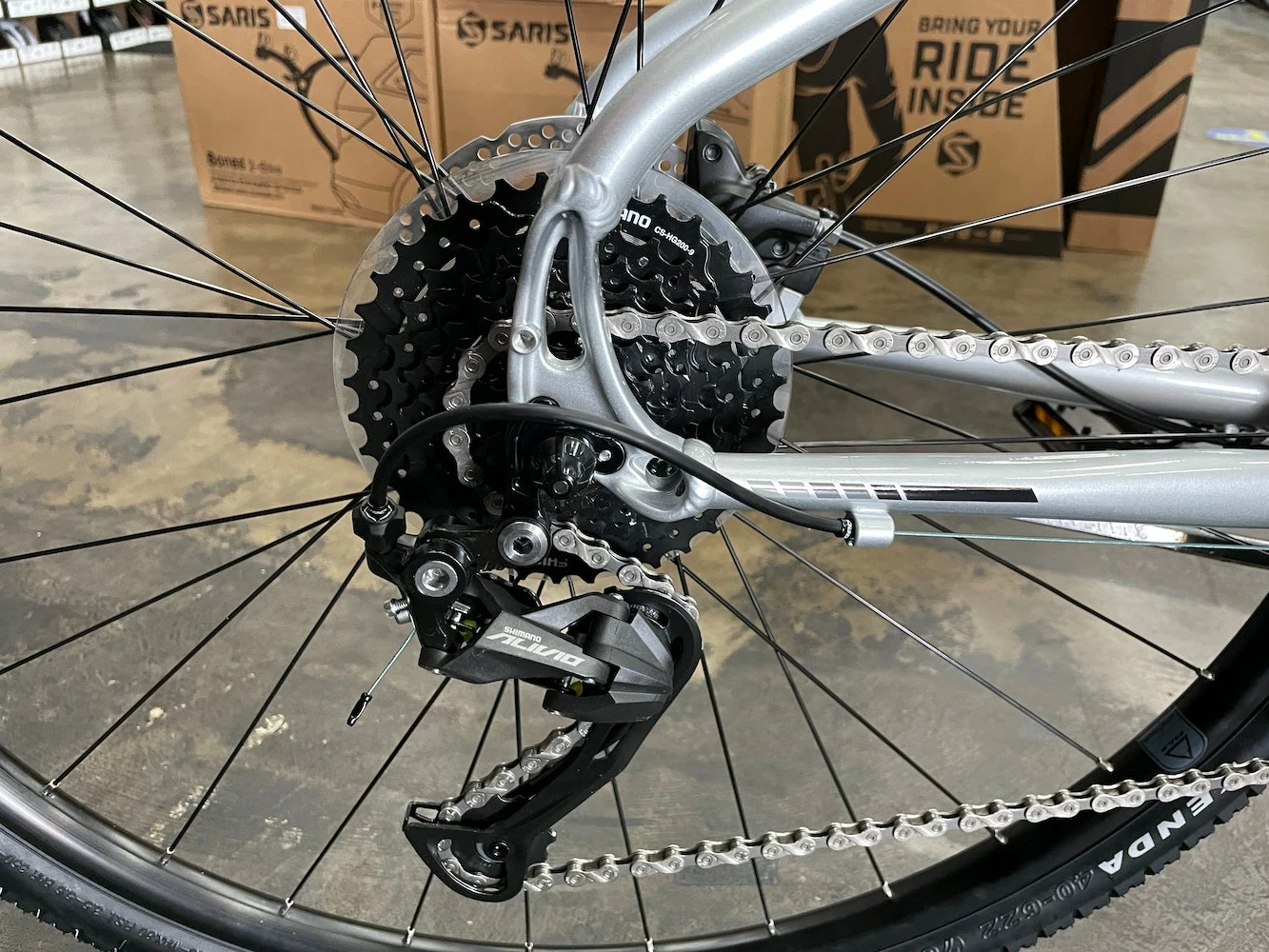 Fuji Traverse 1.3 - Gray 2022 14 Fuji Traverse 1.3 - Gray 2022 - Image 12