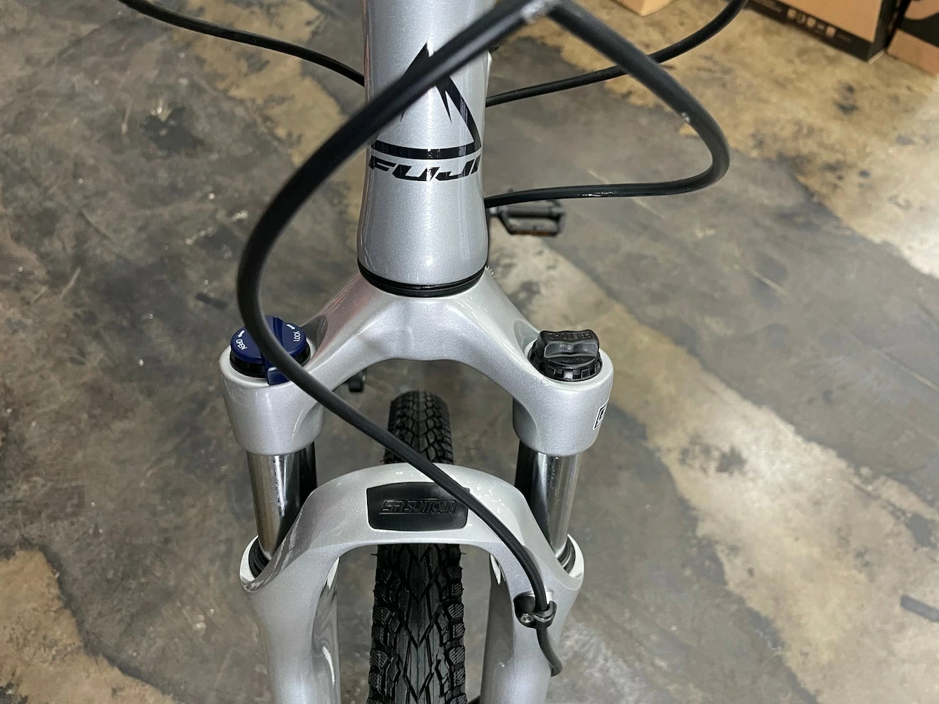 Fuji Traverse 1.3 - Gray 2022 7 Fuji Traverse 1.3 - Gray 2022 - Image 5