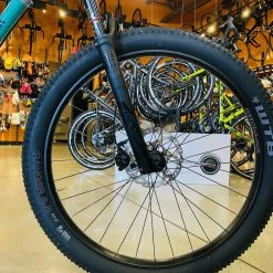 Breezer Bikes Lightning Pro 27+ 27.5 Mountain Bike 2020 -Aventon Shop Cr1SW C1Ux DVgo0WFcTK9BlY