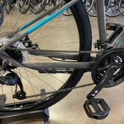 GT Transeo Comp Hybrid / Trail Bike - Disc Brake W/ Front Suspension -Aventon Shop CrhgDrEFZsAVP8DeqRC71BMGI