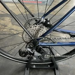 Pinarello Nytro Urbanist Shimano Deore 2022 -Aventon Shop DGrmscBLRuHr6eze8z5SmmWs