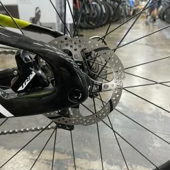 Felt IA Advanced 105 - Chartreuse Geo 2022 -Aventon Shop EV6ugojO9bFfCkcZHnHB7LZ0Q