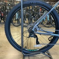 Fuji Nevada 29 / 1.9 - Satin Graphite 2022 27 Fuji Nevada 29 / 1.9 - Satin Graphite 2022 -Aventon Shop FKDFE4 Se Ux9ulANjH7whM9Y