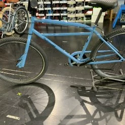 Retrospec Sully Klunker-Style Single-Speed Bike - Panoramic Blue 2022 -Aventon Shop FKkIP7cL2 Vvb7feE uX3kPmI