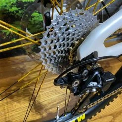 GT Zaskar 100 Hans Rey Special Edition 16 GT Zaskar 100 Hans Rey Special Edition -Aventon Shop FdMfnUm4thKtJ xbTCEF6SVPk