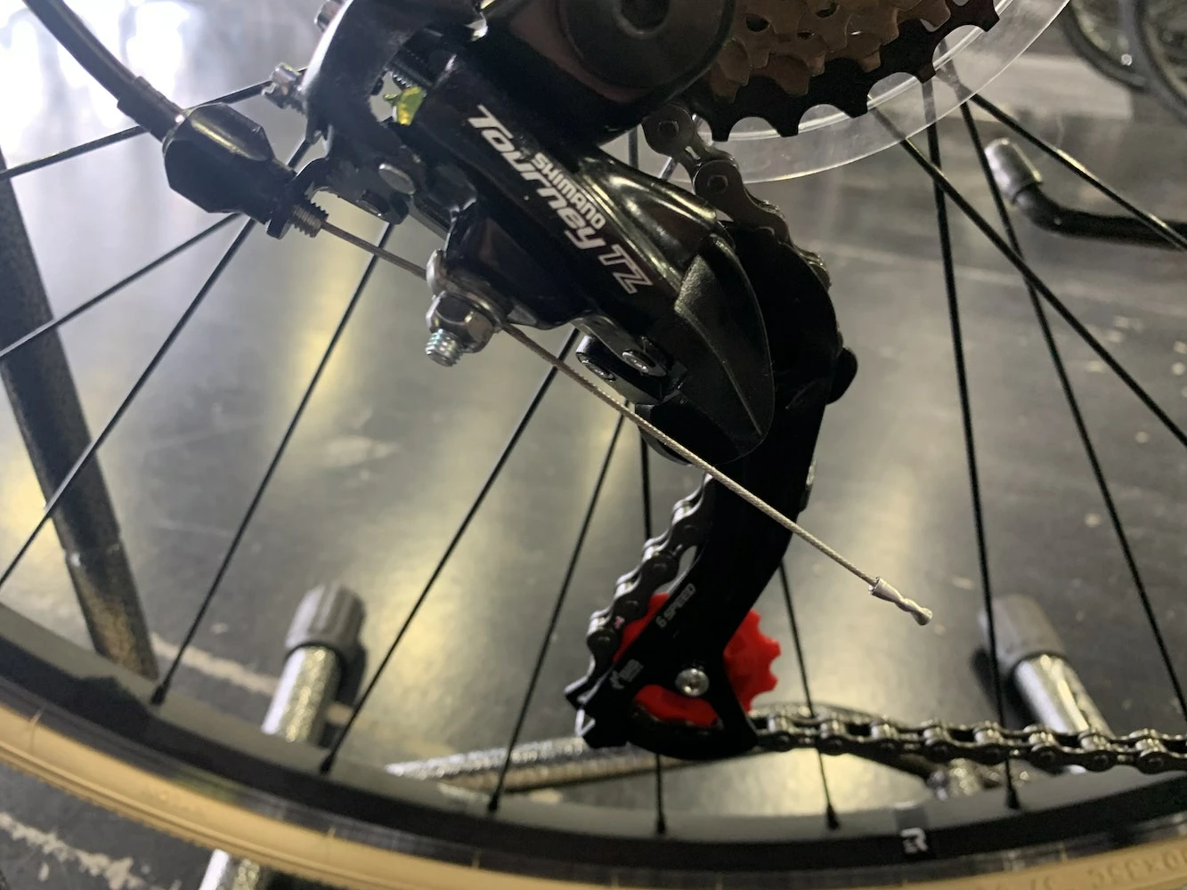 Retrospec Beaumont 7-Speed City Bike - Matte Black 2022 10 Retrospec Beaumont 7-Speed City Bike - Matte Black 2022 - Image 8