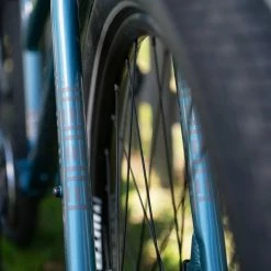 Breezer Midtown 1.7 Step Through 27.5" Disc Hybrid Bike -Aventon Shop HqsPVnV2x0iAirctDjfjNtAX8