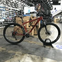 Fuji Nevada 29 1.5 Shimano Alivio - Brick Red 2022 -Aventon Shop IIzLUEkl63zegVyPCc2UzmgBc