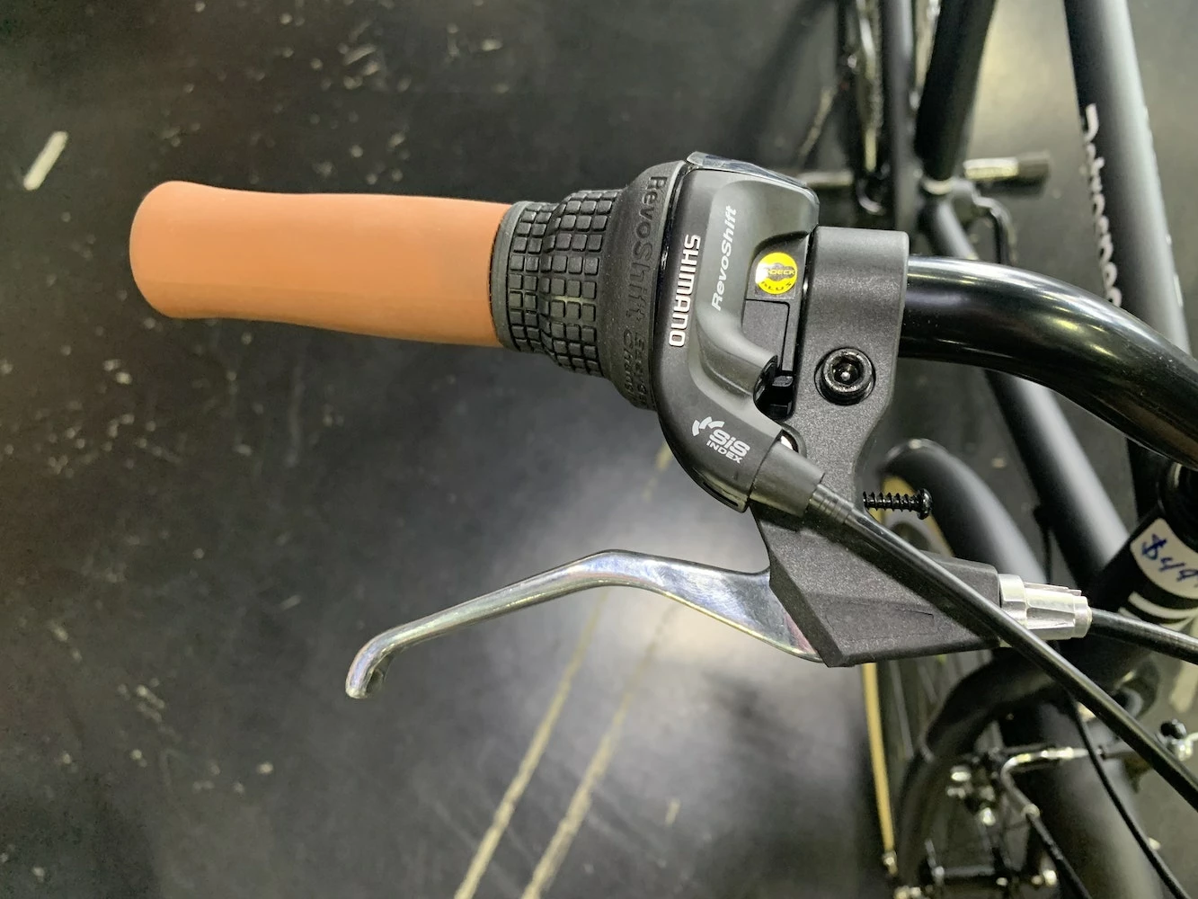 Retrospec Beaumont 7-Speed City Bike - Matte Black 2022 4 Retrospec Beaumont 7-Speed City Bike - Matte Black 2022 - Image 2