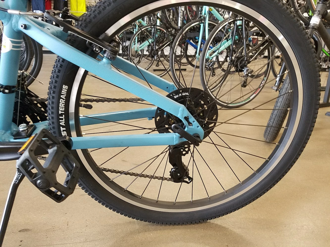 Batch Bicycles Batch 24" Youth Mountain Bike Blue 2021 6 Batch Bicycles Batch 24" Youth Mountain Bike Blue 2021 - Image 4