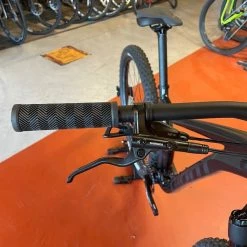 Giant We Ship! Stance 29 2(Crest Fork) - Gunmetal Black 2021 -Aventon Shop JLb84J8xa9 9jVcYvJtiP6d08