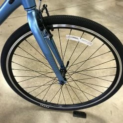 Cannondale Quick 6 Remitxe Alpine 2022 -Aventon Shop KPz0Vm7lMyEkrpLXdEw3JGbFY