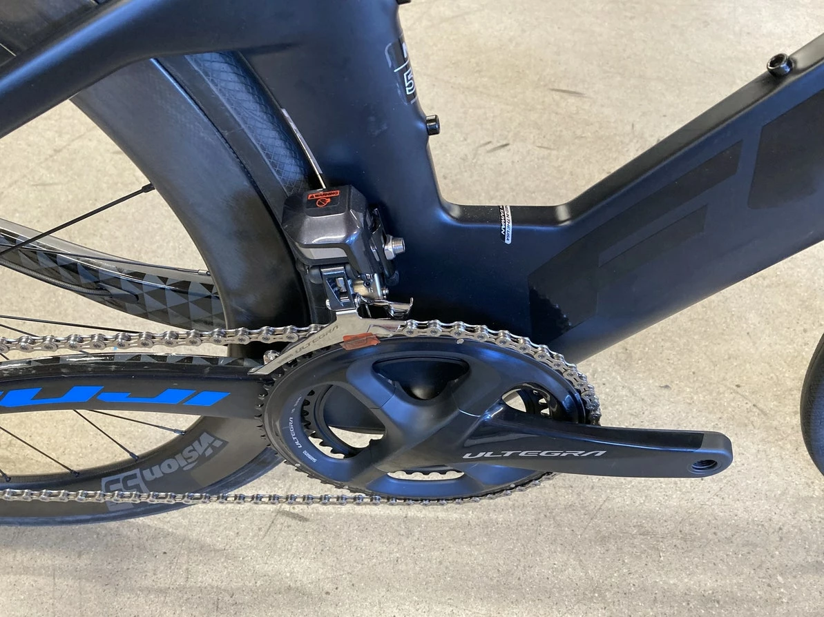 Fuji Norcom Straight 2.1 - Carbon Tri Bike: Integrated Cockpit, Ultegra Di2, Vision 55 Carbon Race Wheels 2022 12 Fuji Norcom Straight 2.1 - Carbon Tri Bike: Integrated Cockpit, Ultegra Di2, Vision 55 Carbon Race Wheels 2022 - Image 10