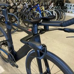 Fuji Norcom Straight 2.1 - Carbon Tri Bike: Integrated Cockpit, Ultegra Di2, Vision 55 Carbon Race Wheels 2022 15 Fuji Norcom Straight 2.1 - Carbon Tri Bike: Integrated Cockpit, Ultegra Di2, Vision 55 Carbon Race Wheels 2022 -Aventon Shop LHDhJHxvaV 6n u8DB7aW2R s