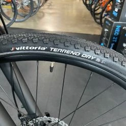 Cannondale Quick CX 4 Black 2022 19 Cannondale Quick CX 4 Black 2022 -Aventon Shop LUQkdRpxq3cl6Nl78qTS7xbq4