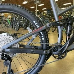 Fuji Auric 1.5 - 27.5 Shimano Deore 1 X 11 - Satin Hazy Silver 2022 -Aventon Shop Lsnpx4iBZbhniJg9QvKKMPRYI