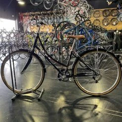 Retrospec Beaumont 7-Speed Step-Thru City Bike - Black 2022 -Aventon Shop M2dcUrpAsZ6G4ewH 7xCb NCU