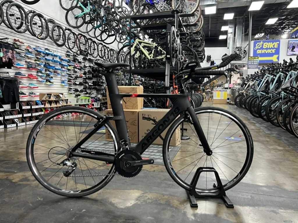 Argon 18 E-117 Tri Sram Force 22 - Black/Black 2022 3 Argon 18 E-117 Tri Sram Force 22 - Black/Black 2022