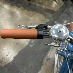 Retrospec Beaumont 7-Speed City Bike - Navy Blue 2022 -Aventon Shop Mn2BBoD5TH3U0 CALvujXjzBM