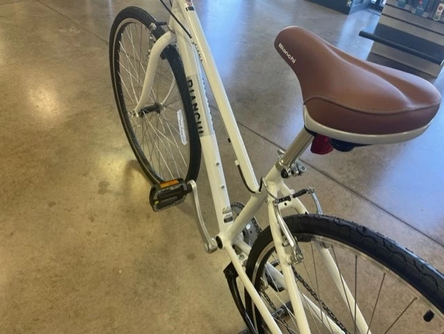 Bianchi Siena Dama Altus Hybrid - White 2022 7 Bianchi Siena Dama Altus Hybrid - White 2022 - Image 5