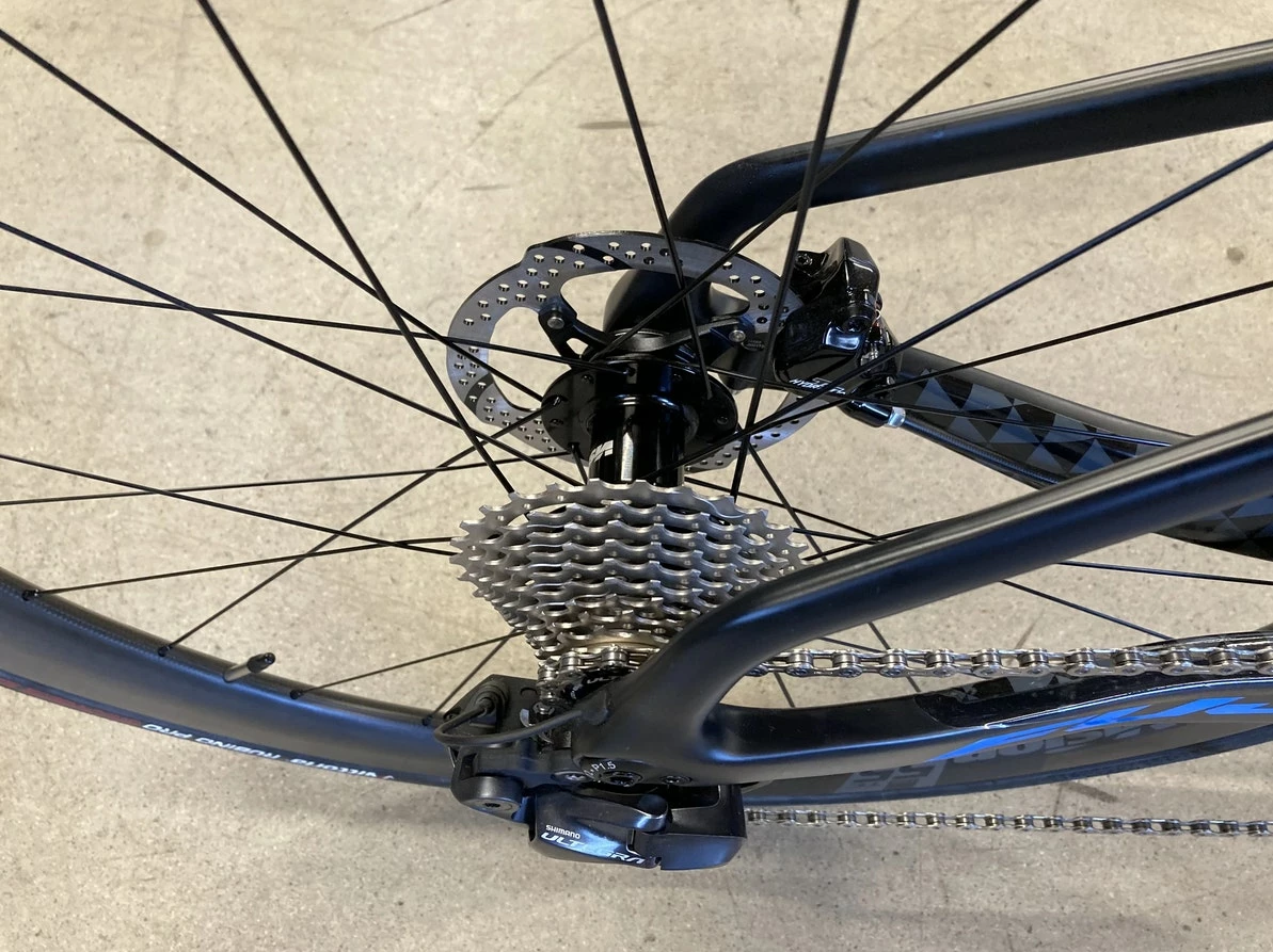 Fuji Norcom Straight 2.1 - Carbon Tri Bike: Integrated Cockpit, Ultegra Di2, Vision 55 Carbon Race Wheels 2022 10 Fuji Norcom Straight 2.1 - Carbon Tri Bike: Integrated Cockpit, Ultegra Di2, Vision 55 Carbon Race Wheels 2022 - Image 8