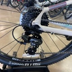 Cannondale Trail 7 - Mountain Bike Iridescent 2022 -Aventon Shop O9NdcAQX Xq6IZ RpkTWCxZwk