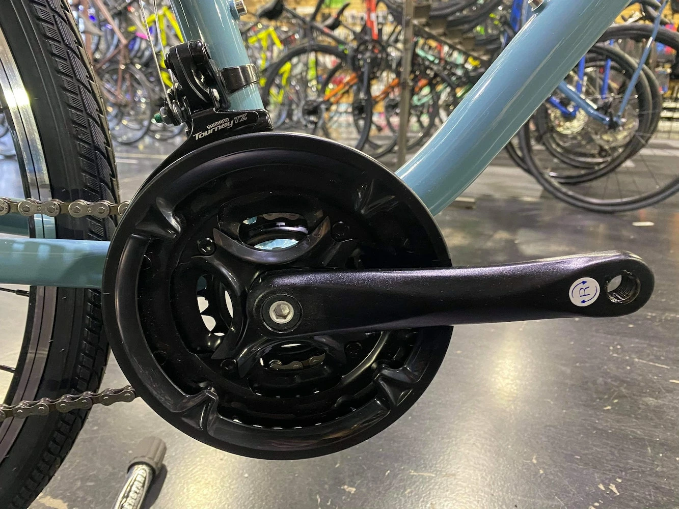 Retrospec Barron Comfort Hybrid Bike 21-Speed - Blue Fog 2022 7 Retrospec Barron Comfort Hybrid Bike 21-Speed - Blue Fog 2022 - Image 5