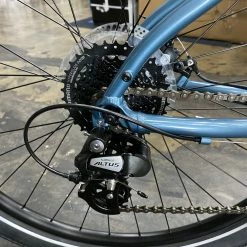 Breezer Bikes Midtown 1.7 LS Shimano Altus - Glacier Blue 2022 -Aventon Shop OhQucVlSZcAVfq3KiWSddsHGU