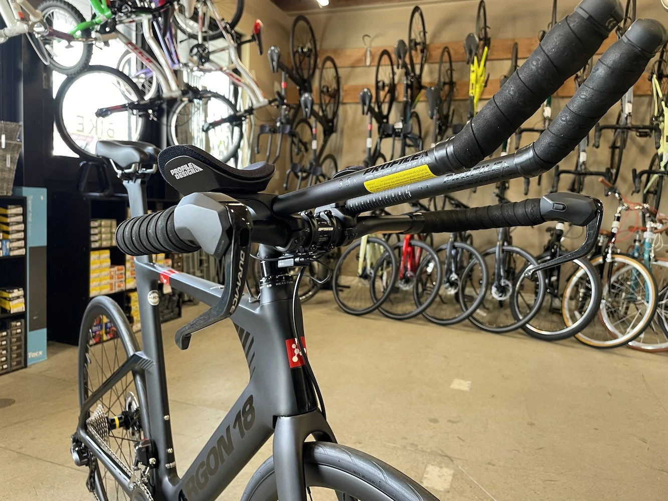 Argon 18 E-117 Disc Shimano Ultegra Di2 - Black 2022 13 Argon 18 E-117 Disc Shimano Ultegra Di2 - Black 2022 - Image 11