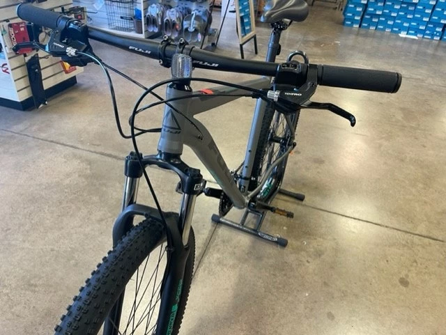 Fuji Nevada 29 / 1.9 - Satin Graphite 2022 4 Fuji Nevada 29 / 1.9 - Satin Graphite 2022 - Image 2