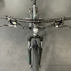 Fuji Nevada 1.9 27.5 Satin Graphite 2022 -Aventon Shop T9FEelmy1nYmK76MtWlsGDEe0