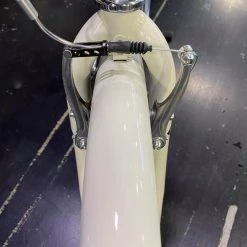 Retrospec Beaumont 7-Speed Step-Thru City Bike - Eggshell 2022 -Aventon Shop UfifOLUu463VyUJQEnb9P2UfQ 2