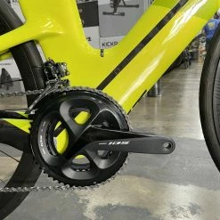 Felt IA Advanced 105 - Chartreuse Geo 2022 -Aventon Shop UkA7oqJGafEIyIKBqDiE5A8J8