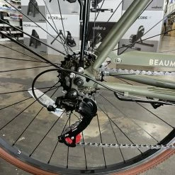 Retrospec Beaumont 7-Speed City Bike - Matte Olive Drab 2022 -Aventon Shop WpAupz4kVxO9JEgynXmV5v9Pg