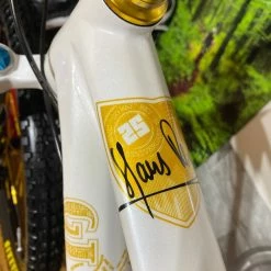 GT Zaskar 100 Hans Rey Special Edition 19 GT Zaskar 100 Hans Rey Special Edition -Aventon Shop WuGcHpHVUlR4lYItg2K 6EK70