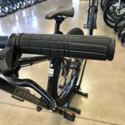 Cannondale Trail 5 - Graphite 2021 -Aventon Shop X5dzAEQLnkCDGXfX1wHrFyB4A